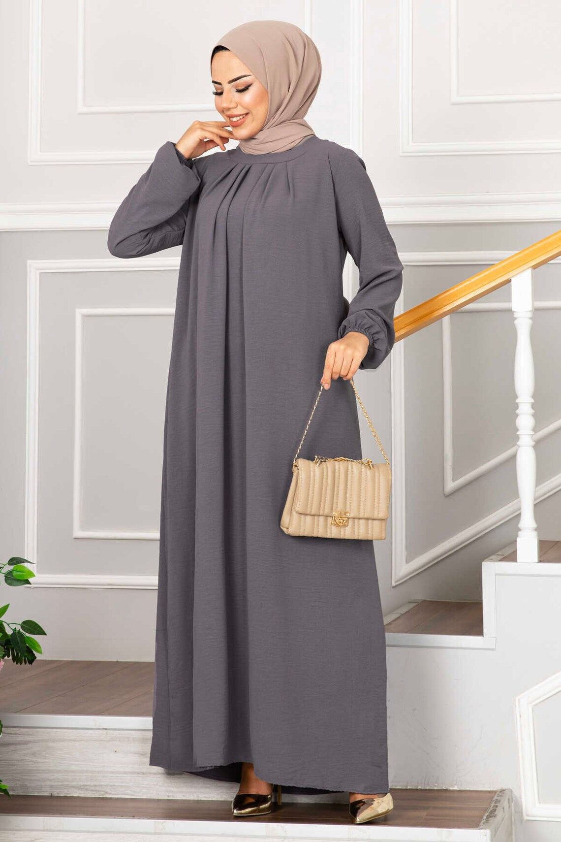 Women With Moderate Wrinkles Dress